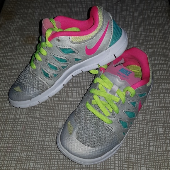 girls nike size 12